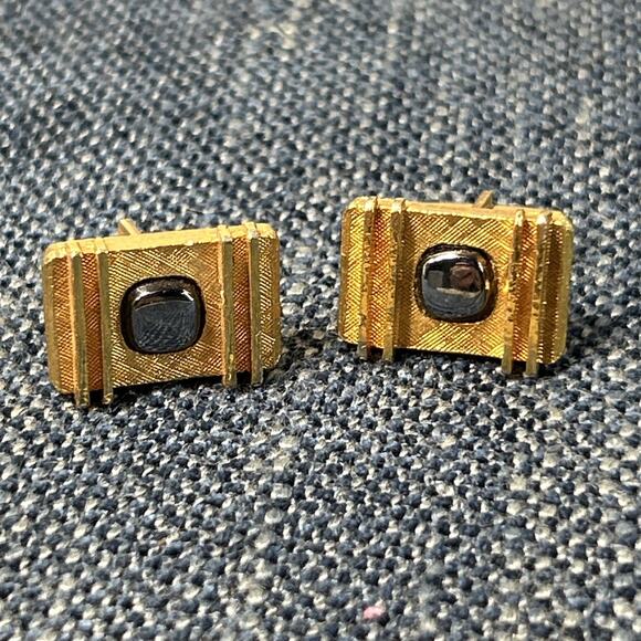 Gold Tone Cufflink Set Rectangles With Hematite Stones Men's Vintage FLAW - Picture 1 of 4
